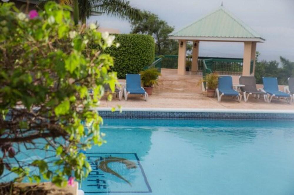 Cardiff Hotel And Spa Runaway Bay Luaran gambar