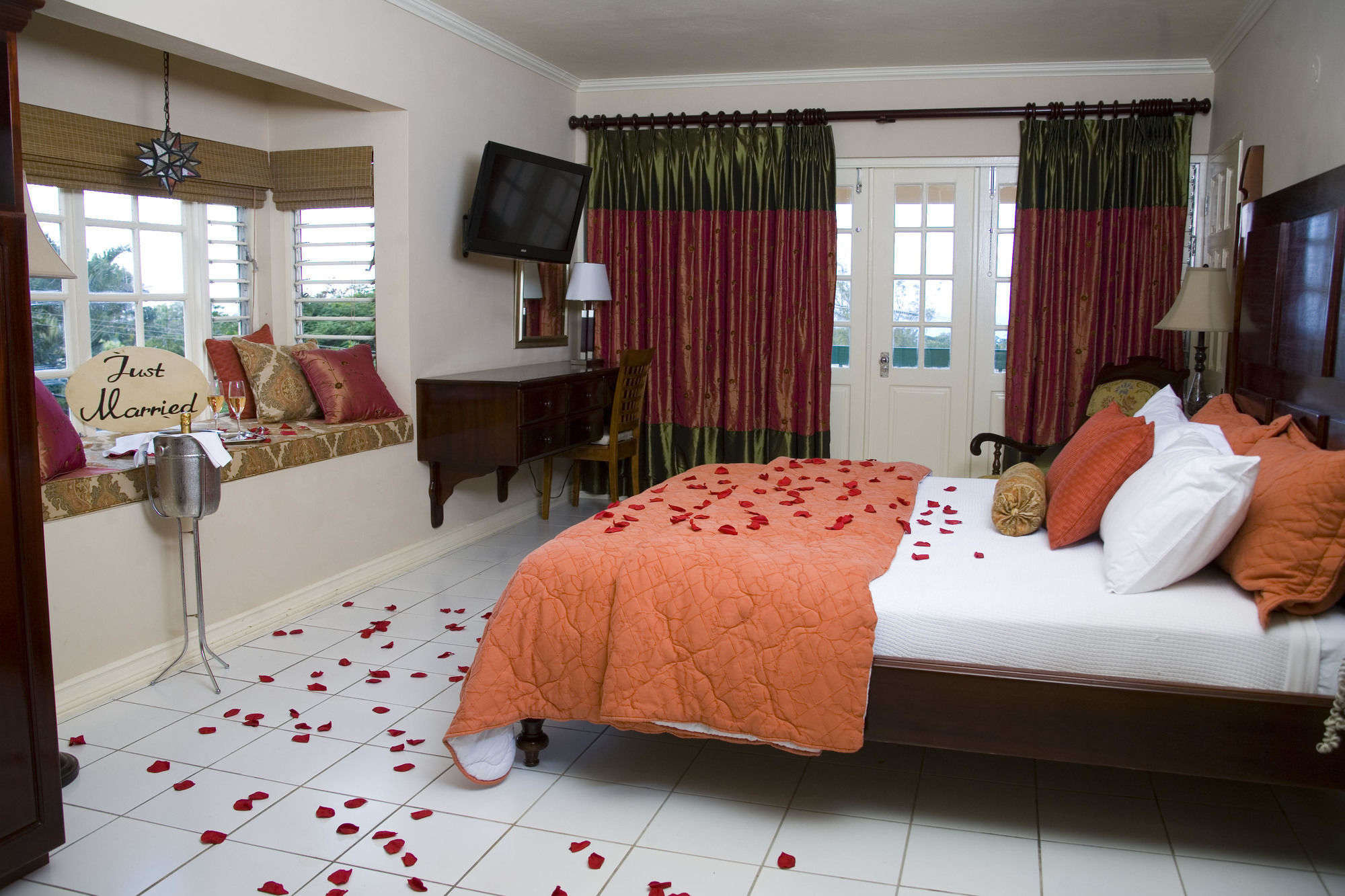 Cardiff Hotel And Spa Runaway Bay Luaran gambar